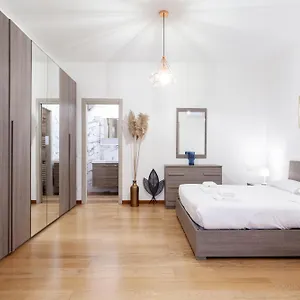The Boutique - In The Heart Of Navigli Milano